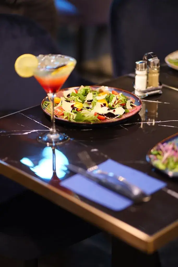 Menu_SNOW RESTAURANT LOUNGE_Bobigny_image_1