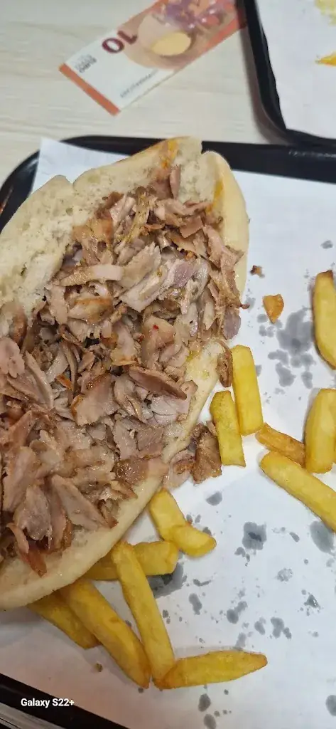 Massinissa DAHMANA_Restaurant Istanbul_Bobigny_review