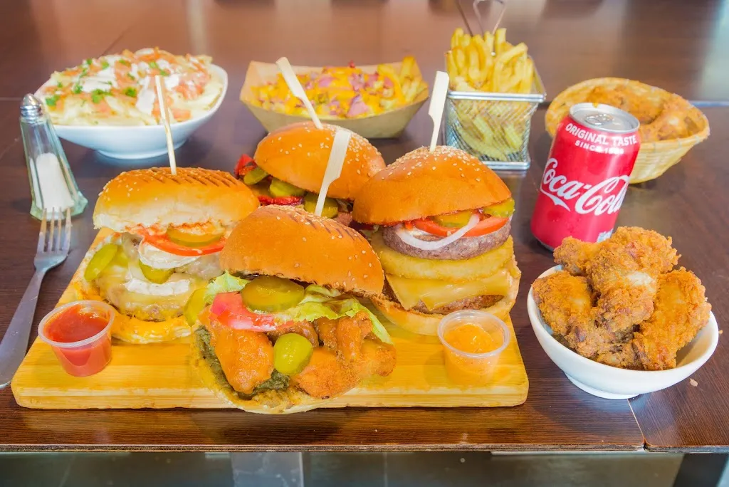 Nessma Burger_Bobigny_slider_image_1