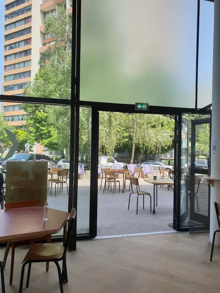 Café-restaurant de la MC93. restaurante en Bobigny
