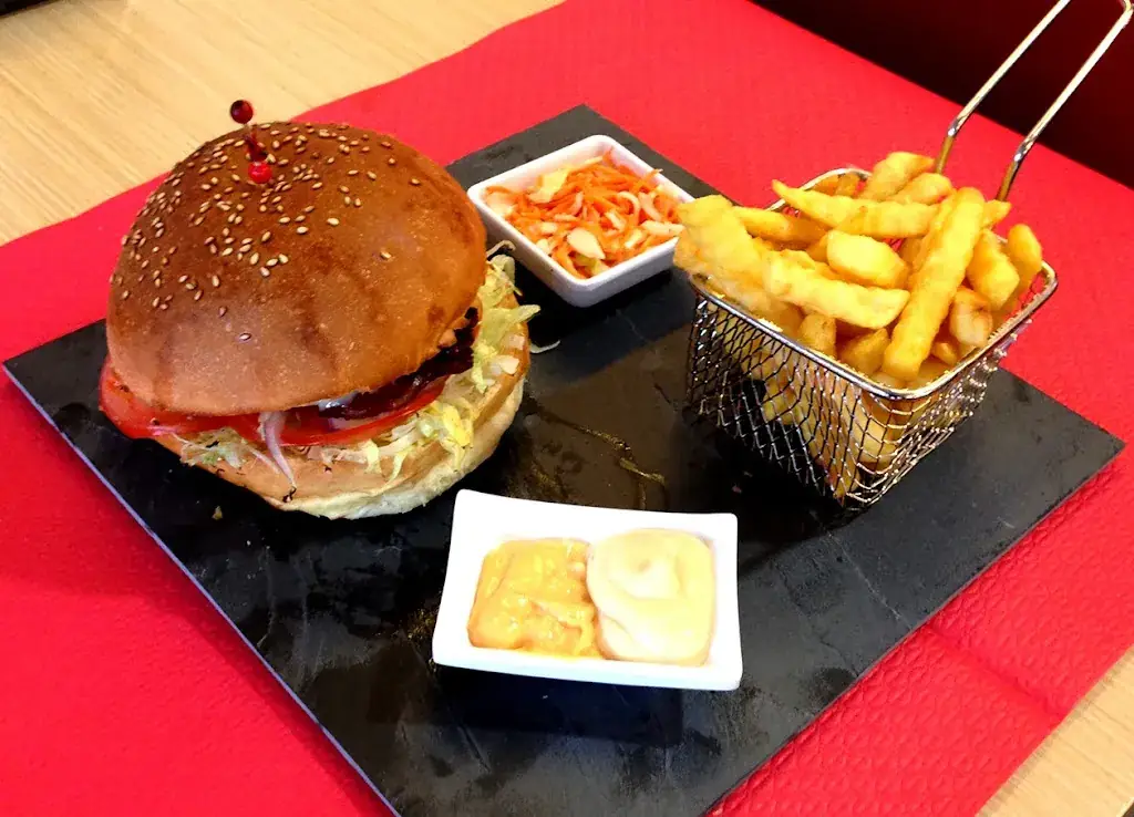 Breezy Grill_Bobigny_slider_image_3