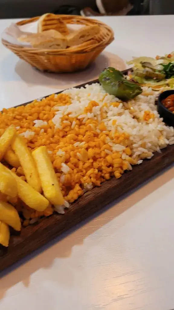 Gustavo Dourado_Planet İstanbul_Bobigny_review