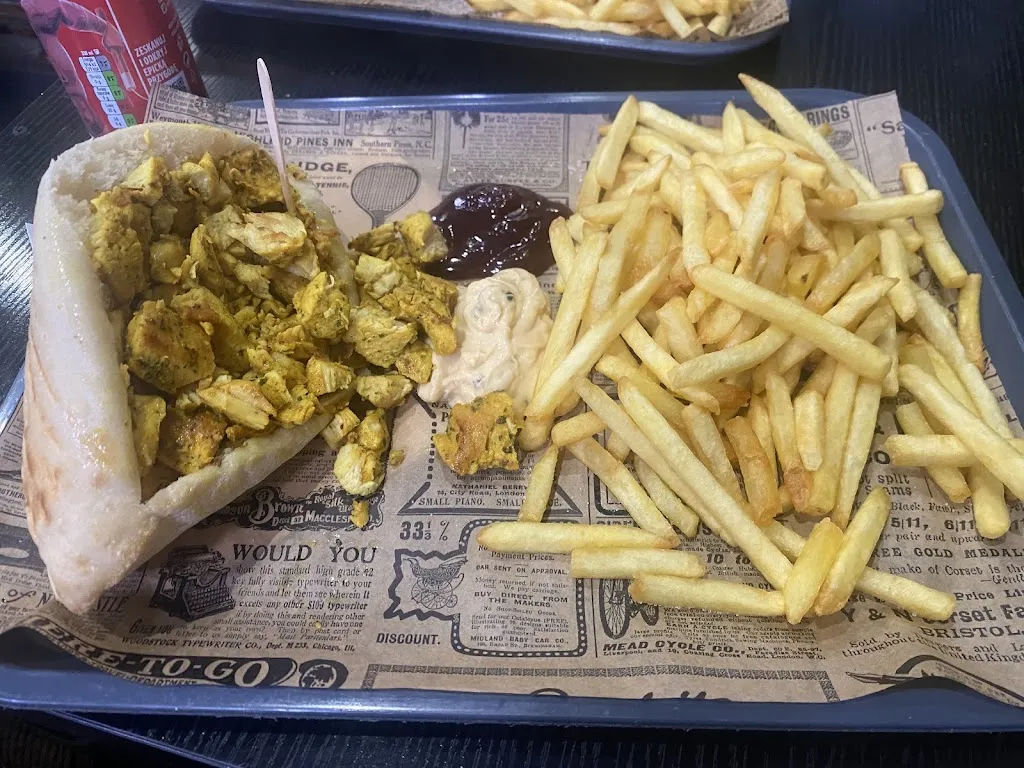 Elyan_Le lounge Fast food_Bobigny_review