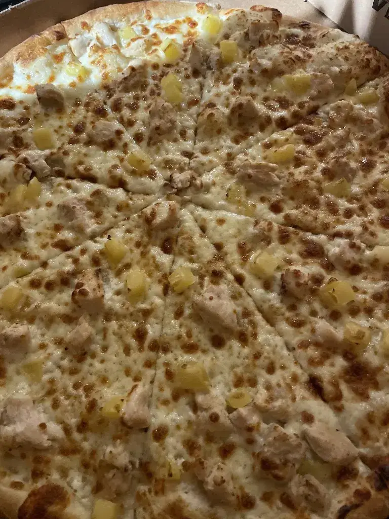 Hassina Remmache_Spizza_Butry-sur-Oise_reseña