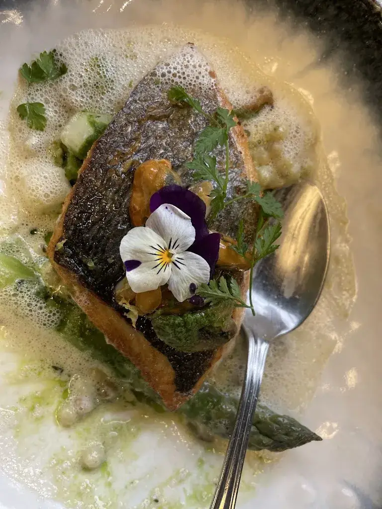 Julien USA_Les Papilles Bougival 78_Bougival_review