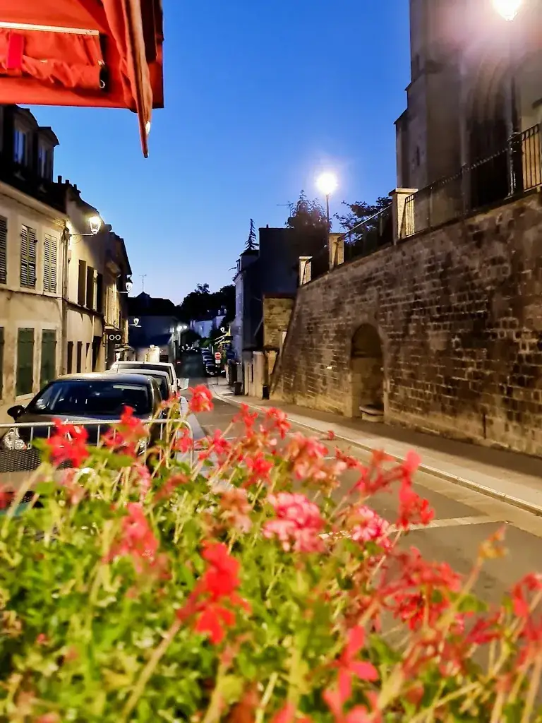 Dan Lord_Le Basilic Rouge_Bougival_review