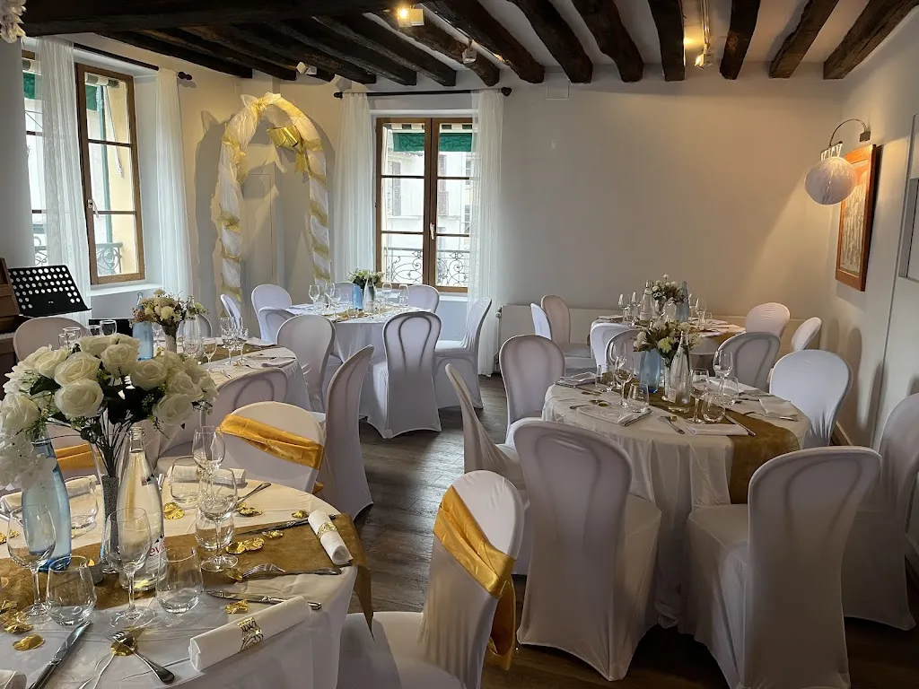 Au Petit Chez Soi_Celle-Saint-Cloud_slider_image_1