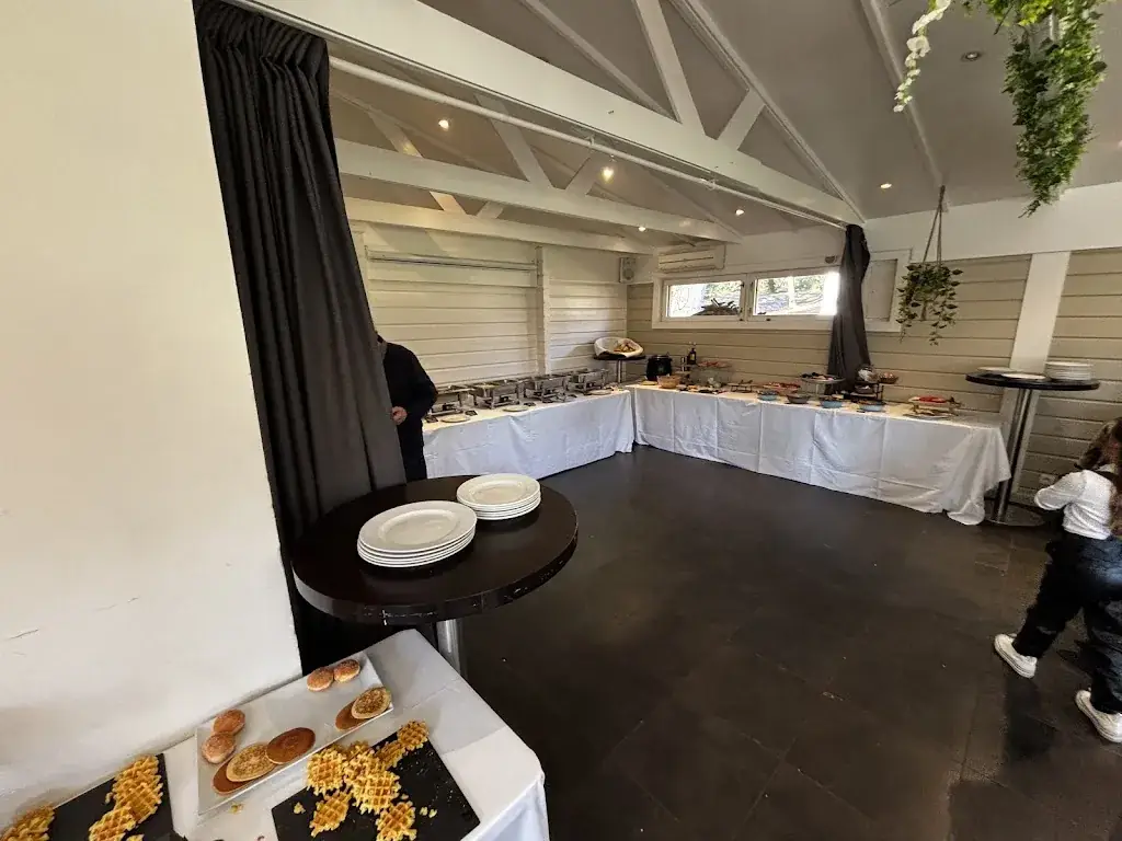 marc czajezynski_La Parenthèse Verte_Louveciennes_review