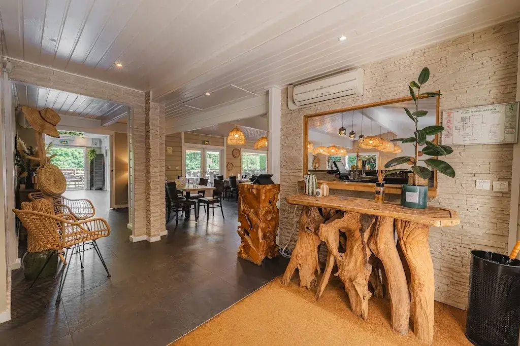 La Parenthèse Verte Restaurant in Louveciennes