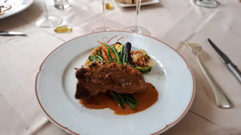 Aux Chandelles_Louveciennes_slider_image_3