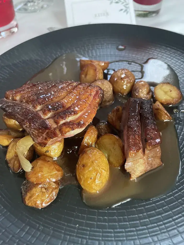 Keira Eng_L'Épicurien_Port-Marly_review