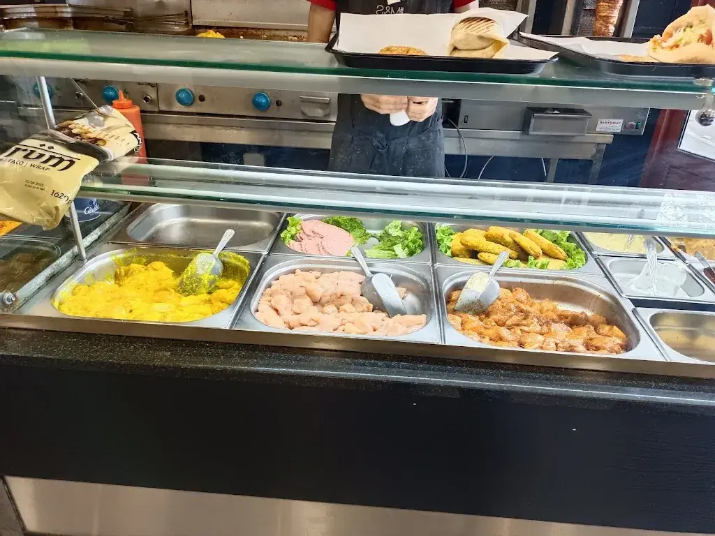 Bagel and Co restaurant in Bougival