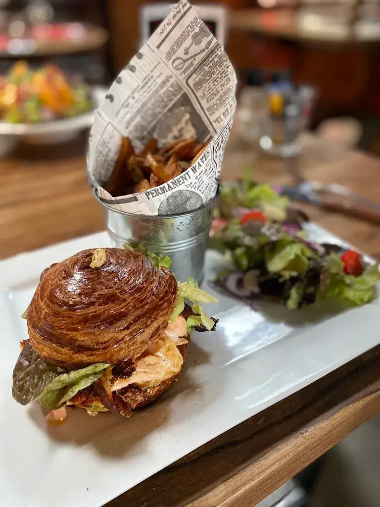 Brasserie Les Ceutrons_73210_slider_image_3