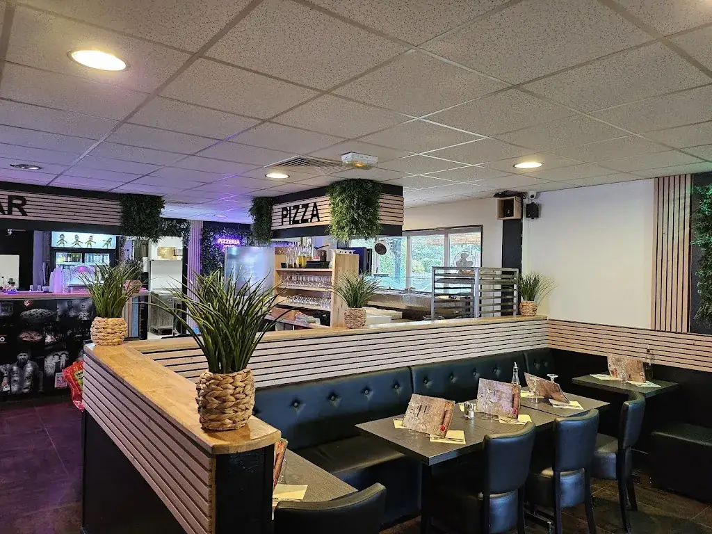 Pizzéria Jojo restaurant à Cannes-Écluse