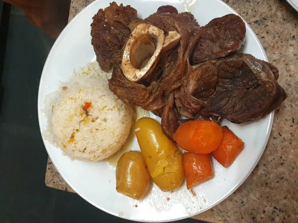 Resto Dany-Delices Méditerranée_Cannes-Écluse_slider_image_2