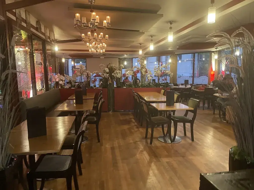 Restaurant LE CHENE_Bondy_slider_image_2