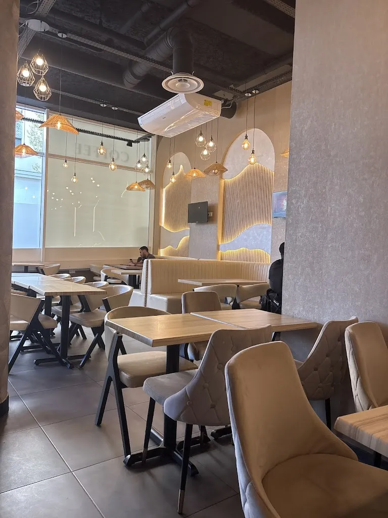 K Malisha_DY'ONE Coffee Restaurant_Bondy_review