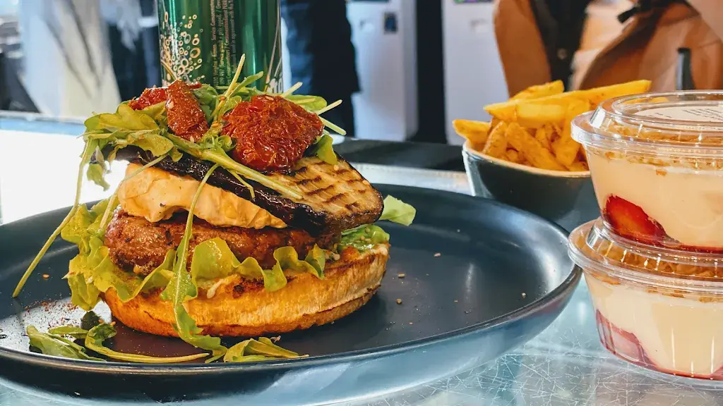 Hy's café_Bondy_slider_image_3