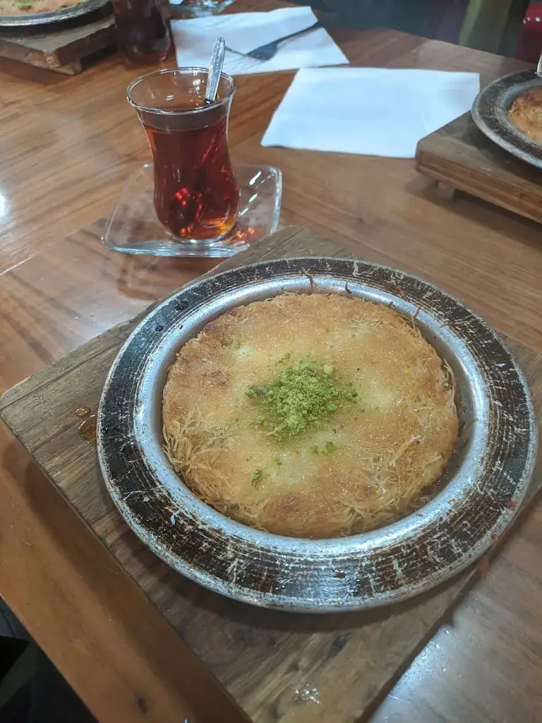 Hikmet Başdaş_Bondy Grill_Bondy_review