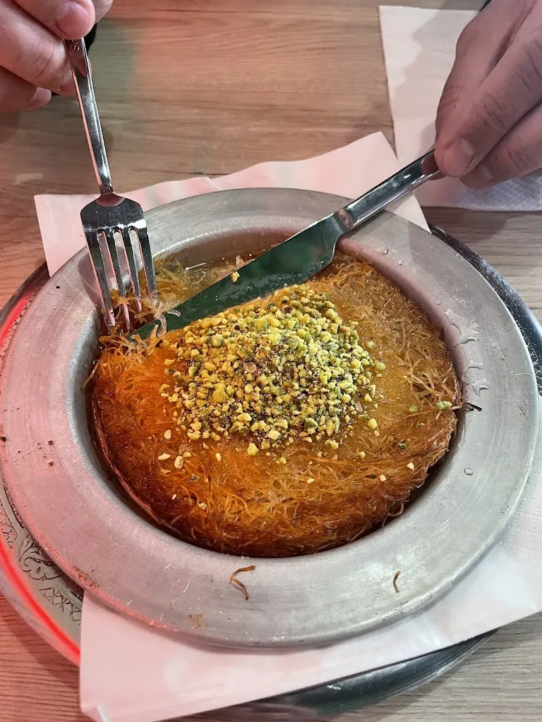 Selin Terlemez_Efendy Doner_Bondy_review