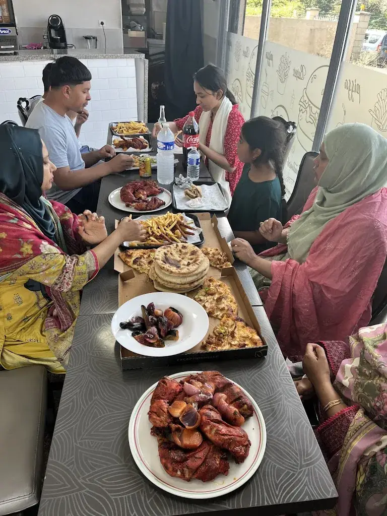 T Junior_Palais De Bondy_Bondy_review