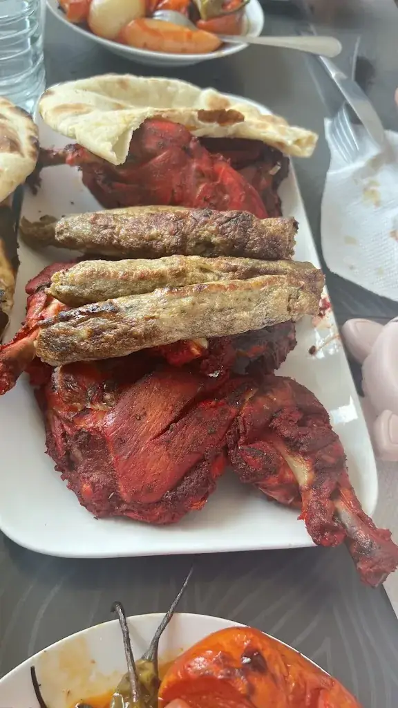 Fatema Begum_Palais De Bondy_Bondy_review