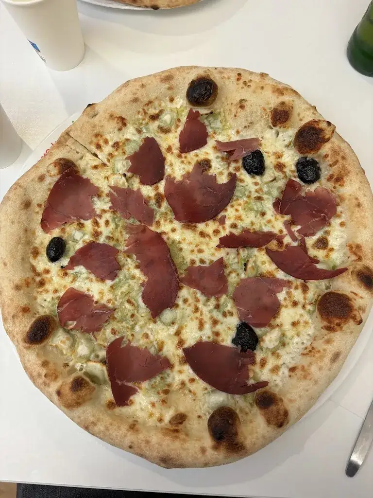 Jeremy Stol_Pizzeria Casa Bianca_Domène_review