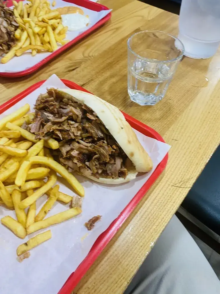 Eliza_Bondy_slider_image_3