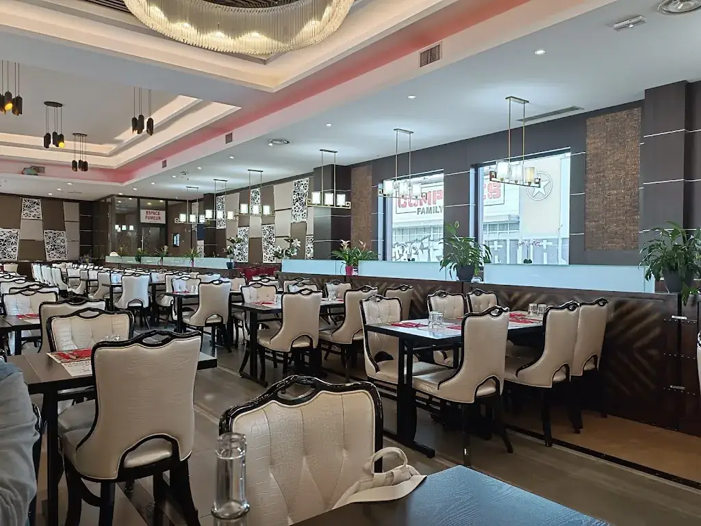 PLANCHA GRILL Restaurant in Bondy