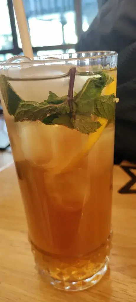 Alana Smith_Le Royal Coffee_Bondy_review