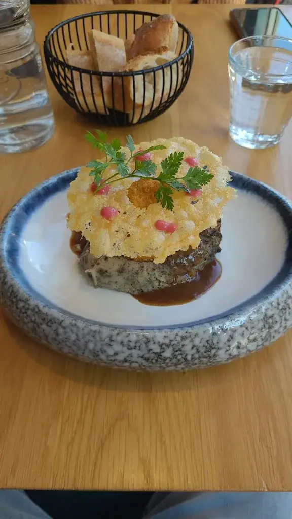 Marion A_Restaurant le VII_Champs-sur-Marne_review