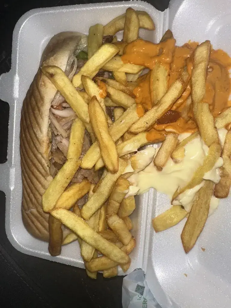 Kalissa Tahiat_Aksaray_Brétigny-sur-Orge_recensione