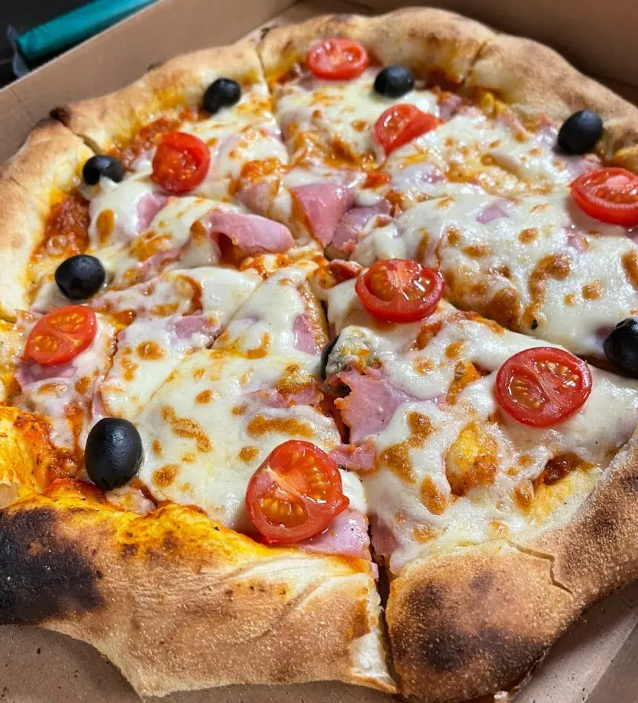 Leonita Pizza restaurant à Domène