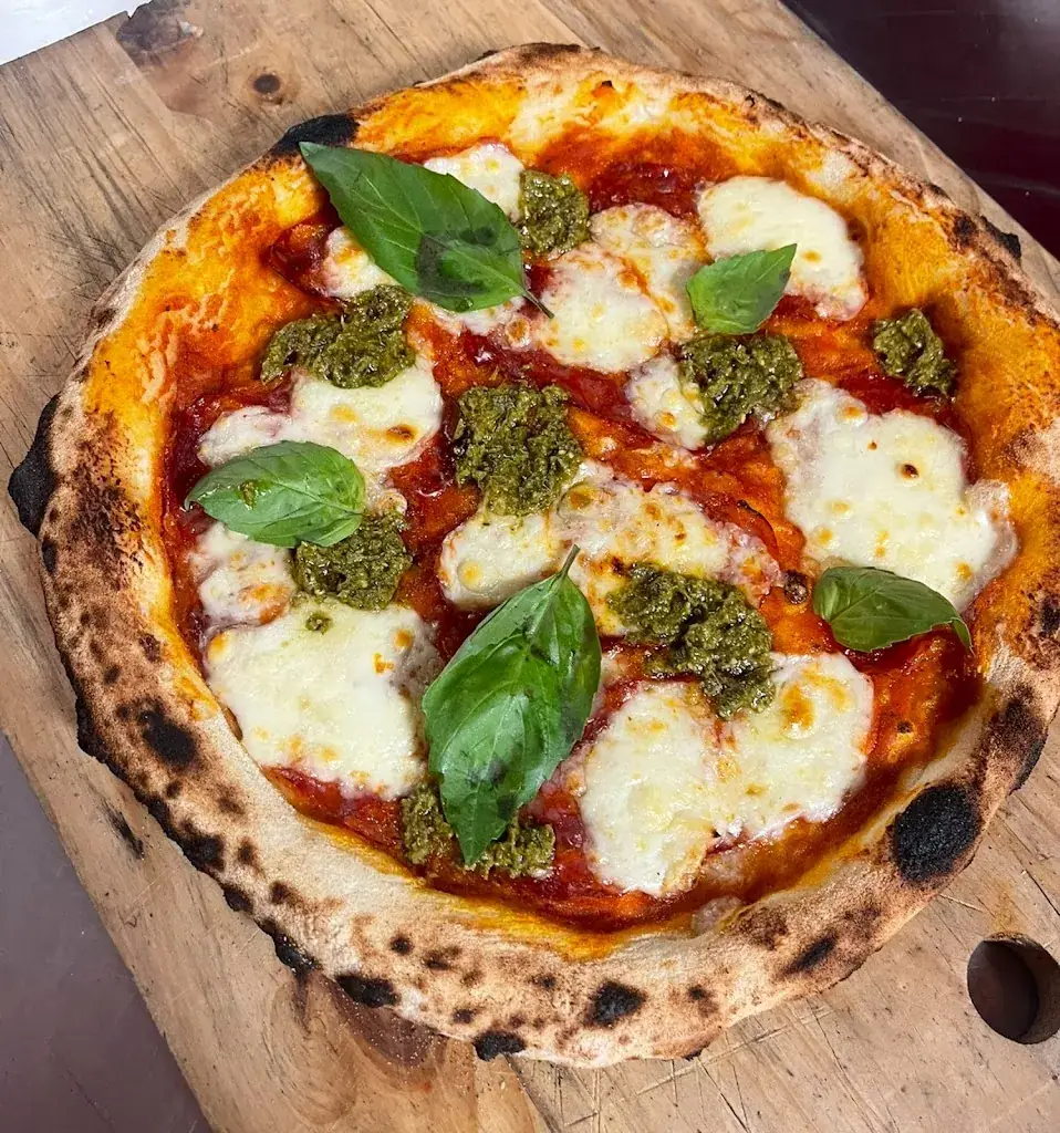 Leonita Pizza_Domène_slider_image_3