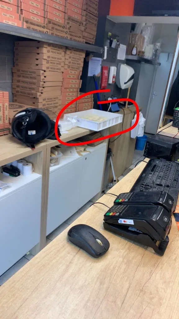 Stéphane Selvaradjou_LE 220 STREET_Brétigny-sur-Orge_review