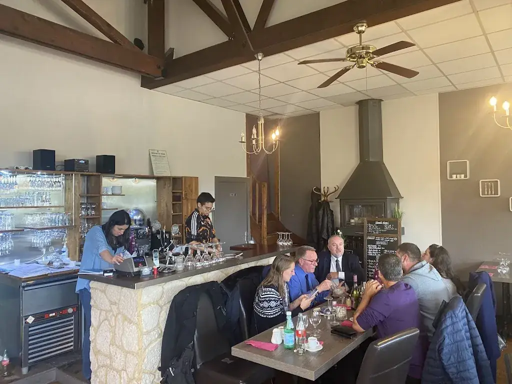 Le Colombier restaurante en Plessis-Pâté