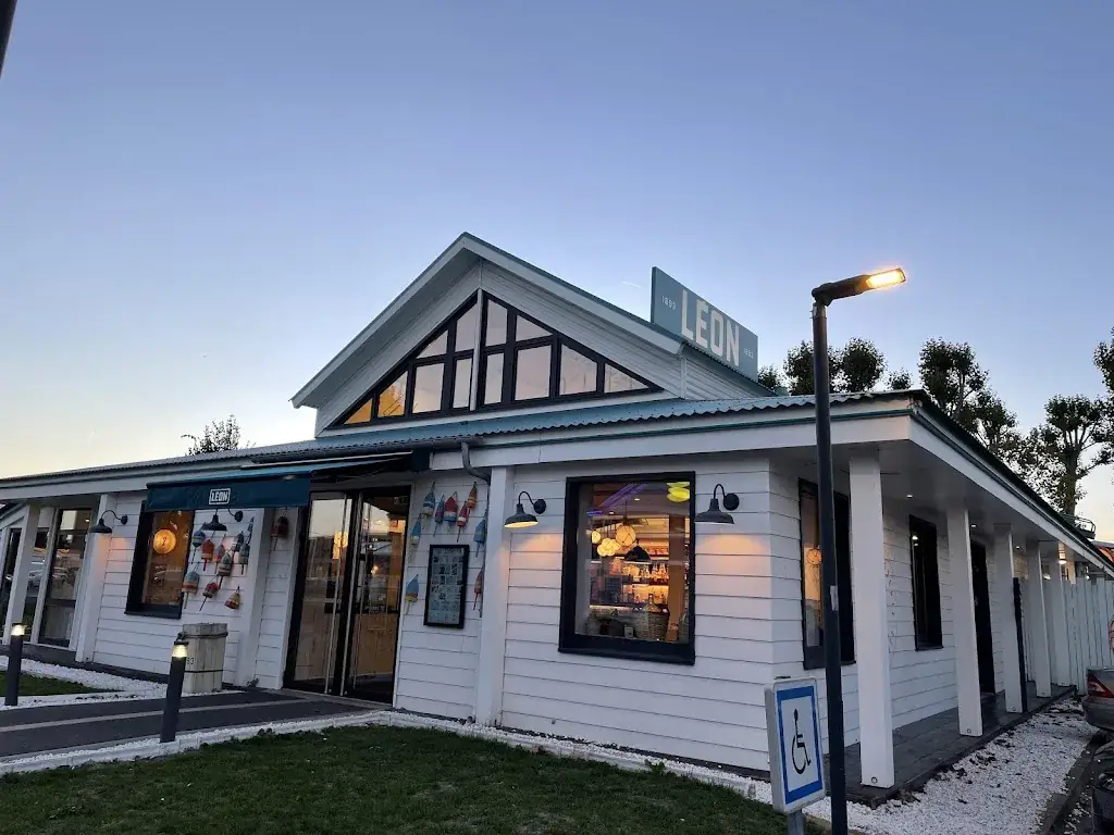 will mcmurtrie_Léon Fish Brasserie - Servon_Servon_review