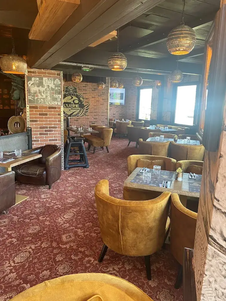 L'Usine Santeny restaurant in Santeny