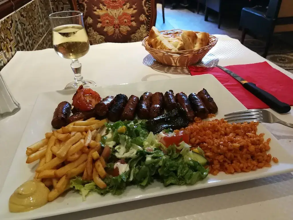 Rositsa Dureva_Beyti_Cachan_review