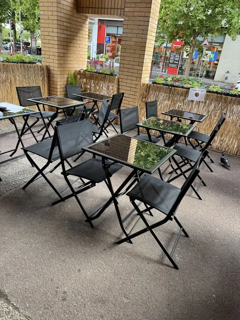 Chez Aris Restaurant in Cachan