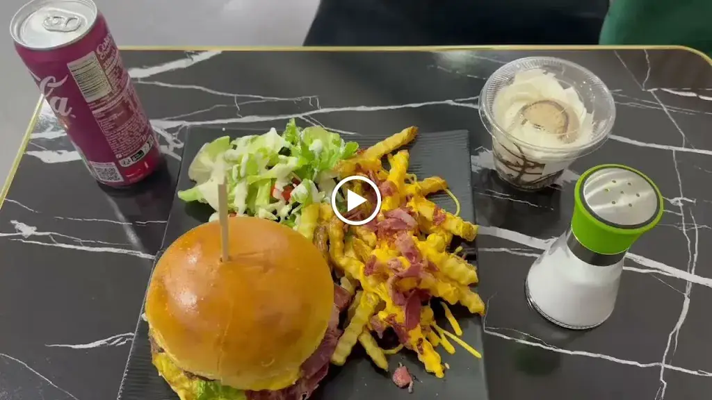 Food Corner_Cachan_slider_image_2