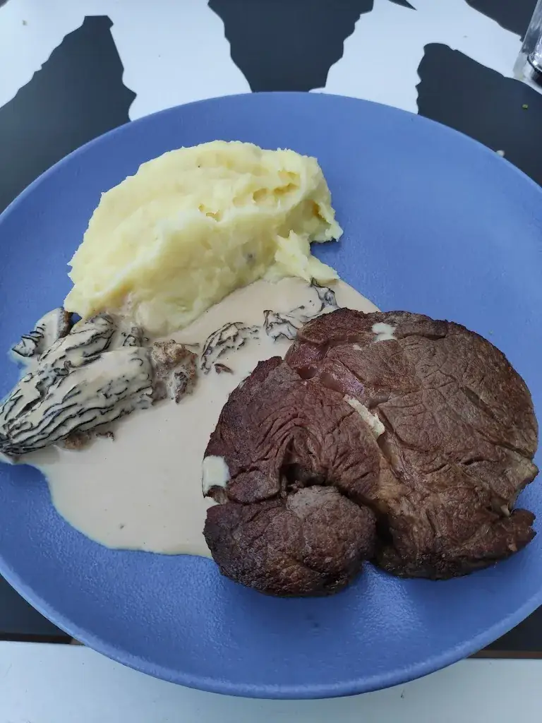 Helen T_Le Millésime du Port_Cergy_recensione