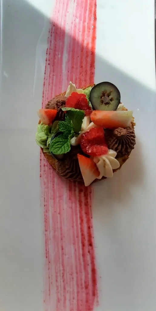 Menu_Dans les étoiles Pour votre confort garez vous sur le parking du KFC en face, à cause travaux dans la zone_Cergy_image_9