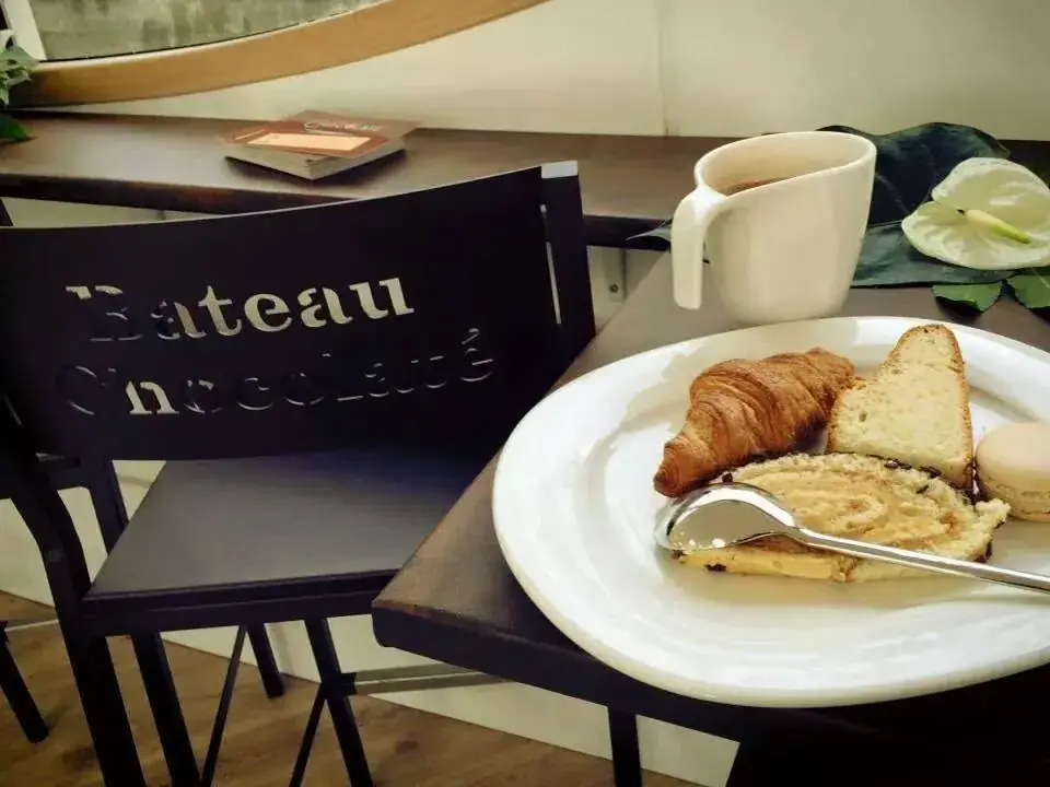 Bateau Chocolaté_Chalo-Saint-Mars_slider_image_2