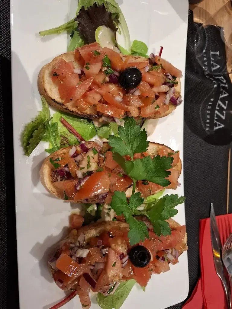 Eu Ny_La Piazza Ristorante Pizzeria_Bussy-Saint-Georges_review