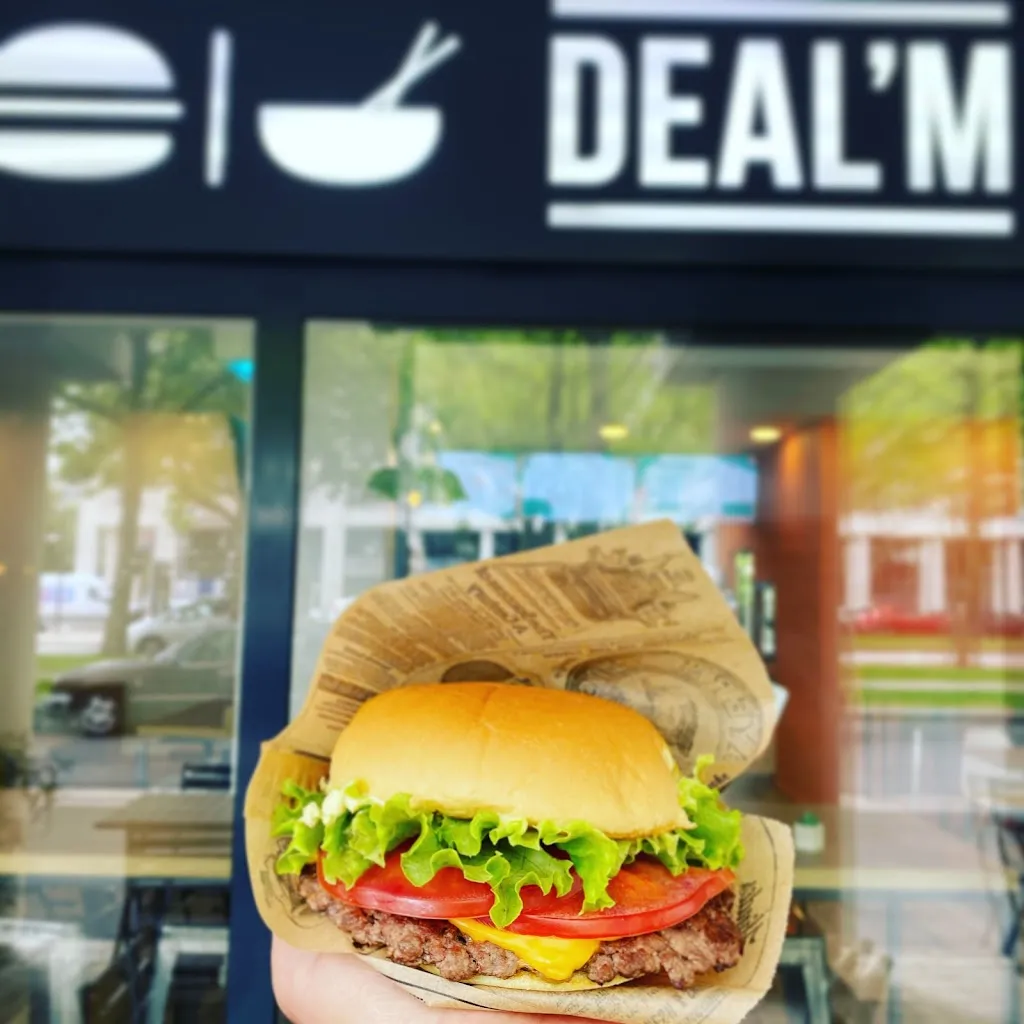 Deal’M_Bussy-Saint-Georges_slider_image_2