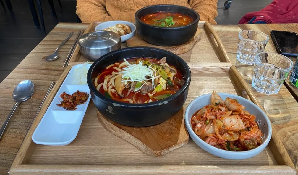 Barbora Hosáková_Bon ga_Bussy-Saint-Georges_review