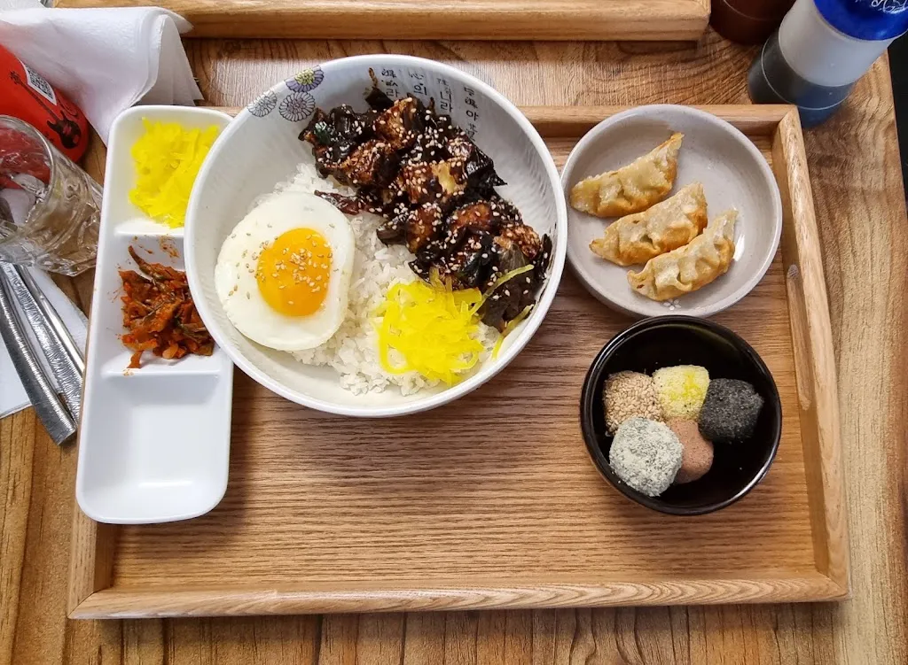 Bon ga_Bussy-Saint-Georges_slider_image_3