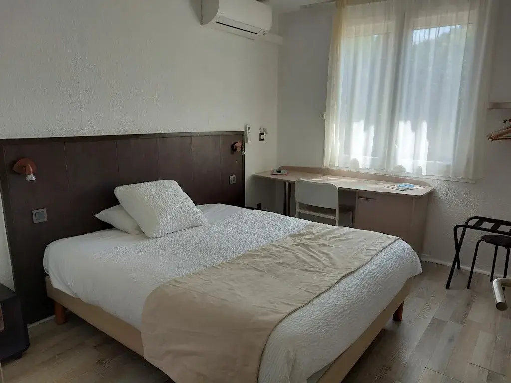 Logis Hôtel Drom'Sud Hôtel_Donzère_slider_image_2