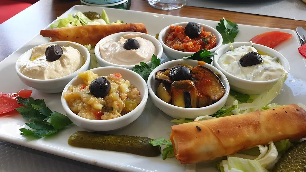 Rana_Bussy-Saint-Georges_slider_image_3